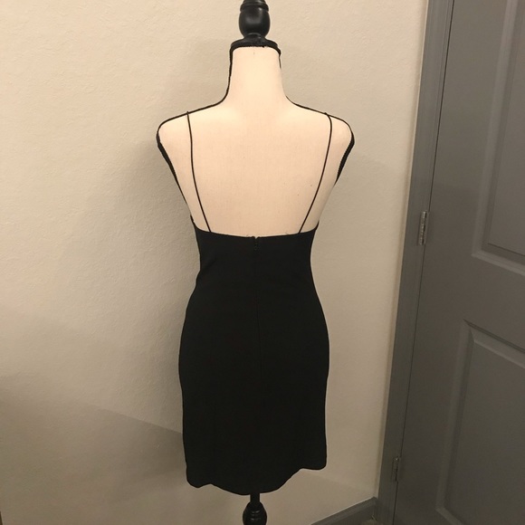 Black Key Hole Dress - Picture 2 of 3